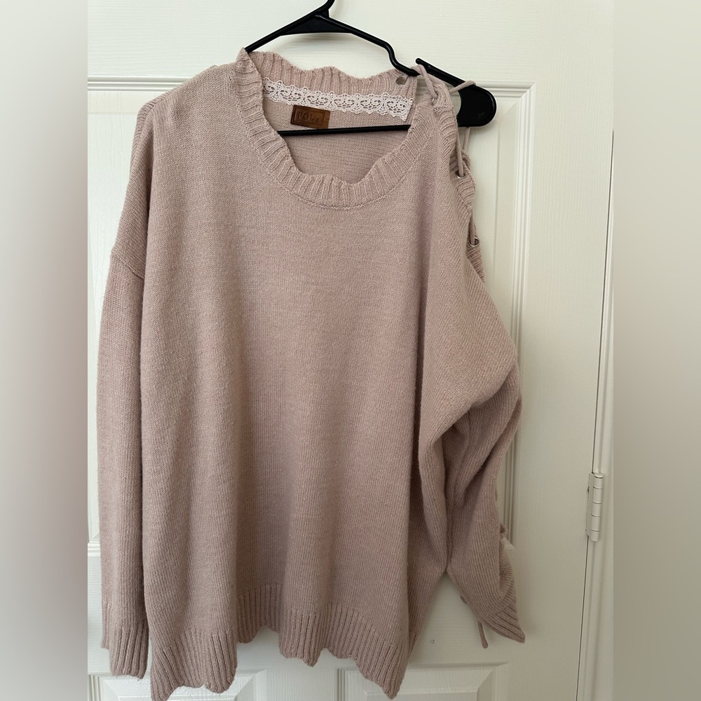 Pol Size Large Lace Up Sleeve Sweater Cream/Muave